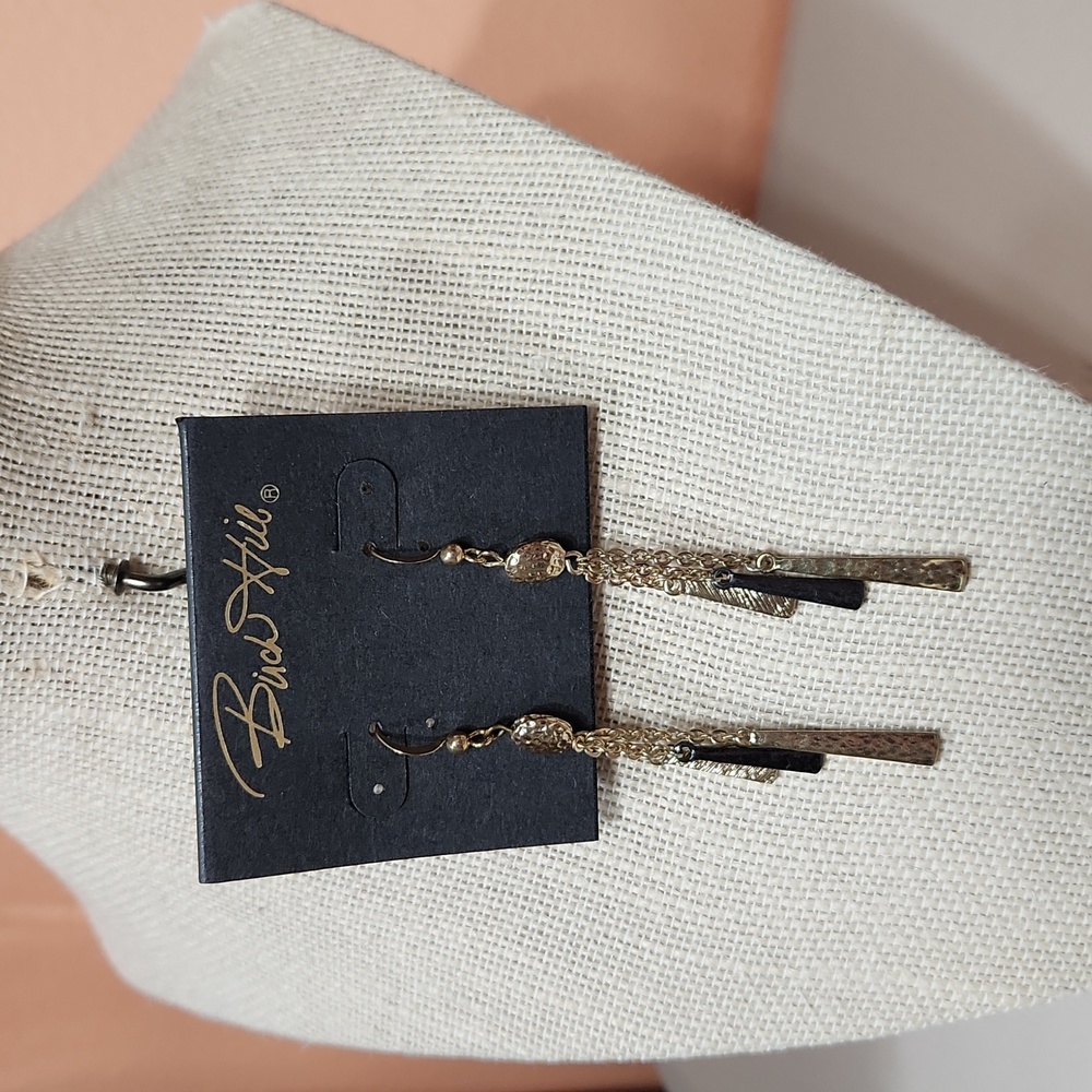 ☀️NWOT! Buch Hill Two Tone Hammered Metal Earrings